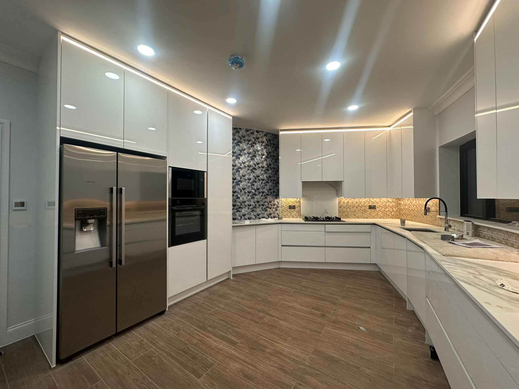 bespoke kitchens manufacturers